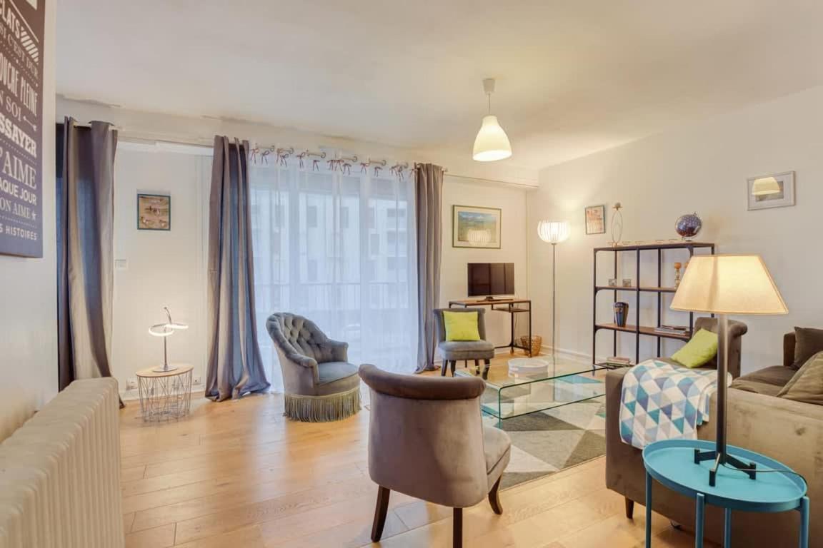 Le Fougeres - 2 Chambres, Garage Prive レンヌ エクステリア 写真